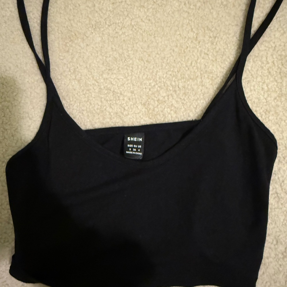 SHEIN Cropped Tank